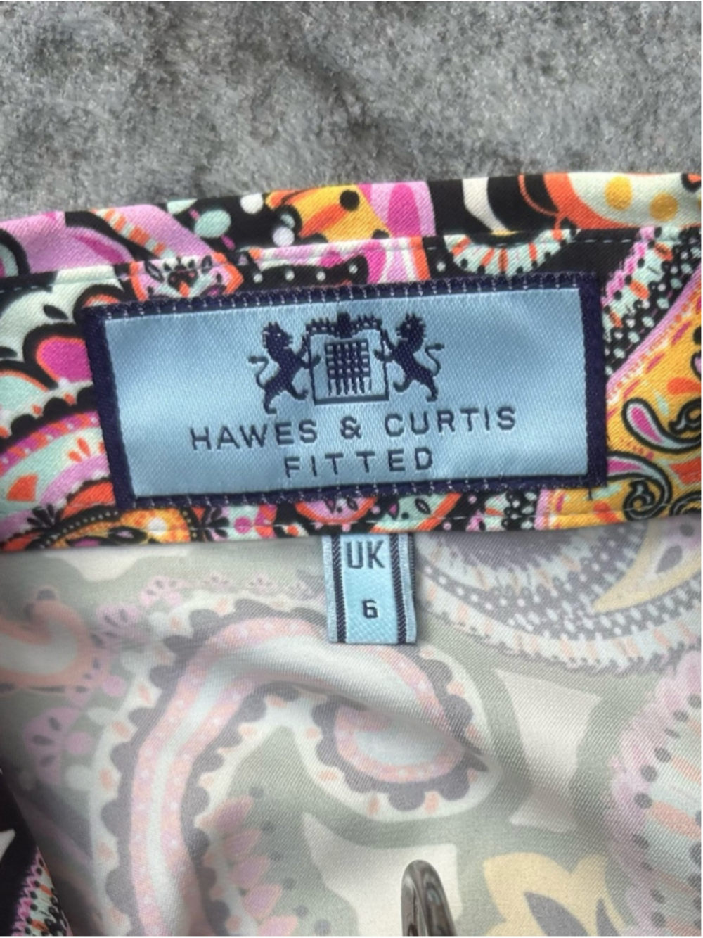Hawes & Curtis Fitted Paisley Print Stretch Button Down Shirt - Picture 5 of 6